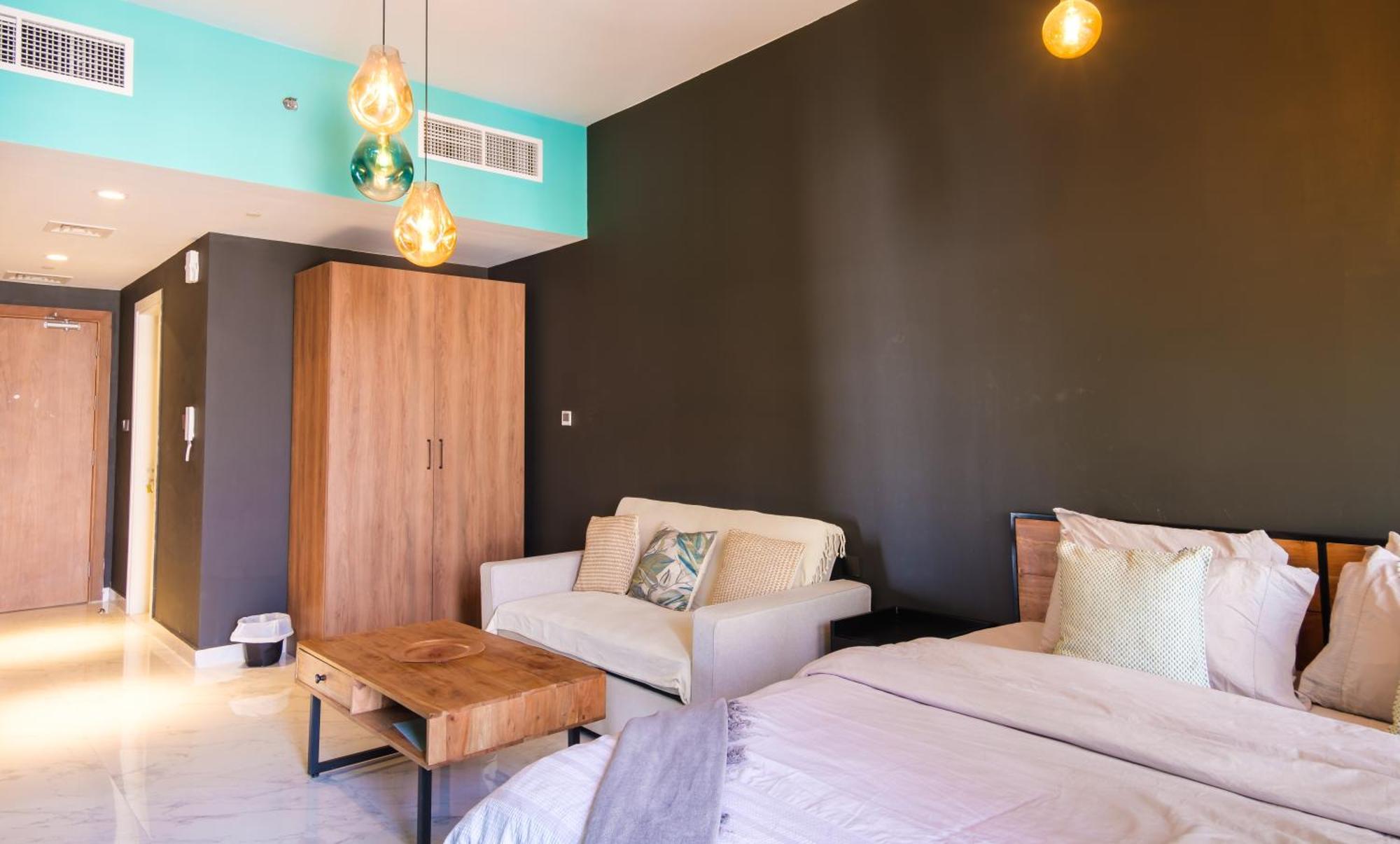شقة Industrial Chic Retreat Al Qurayyah المظهر الخارجي الصورة