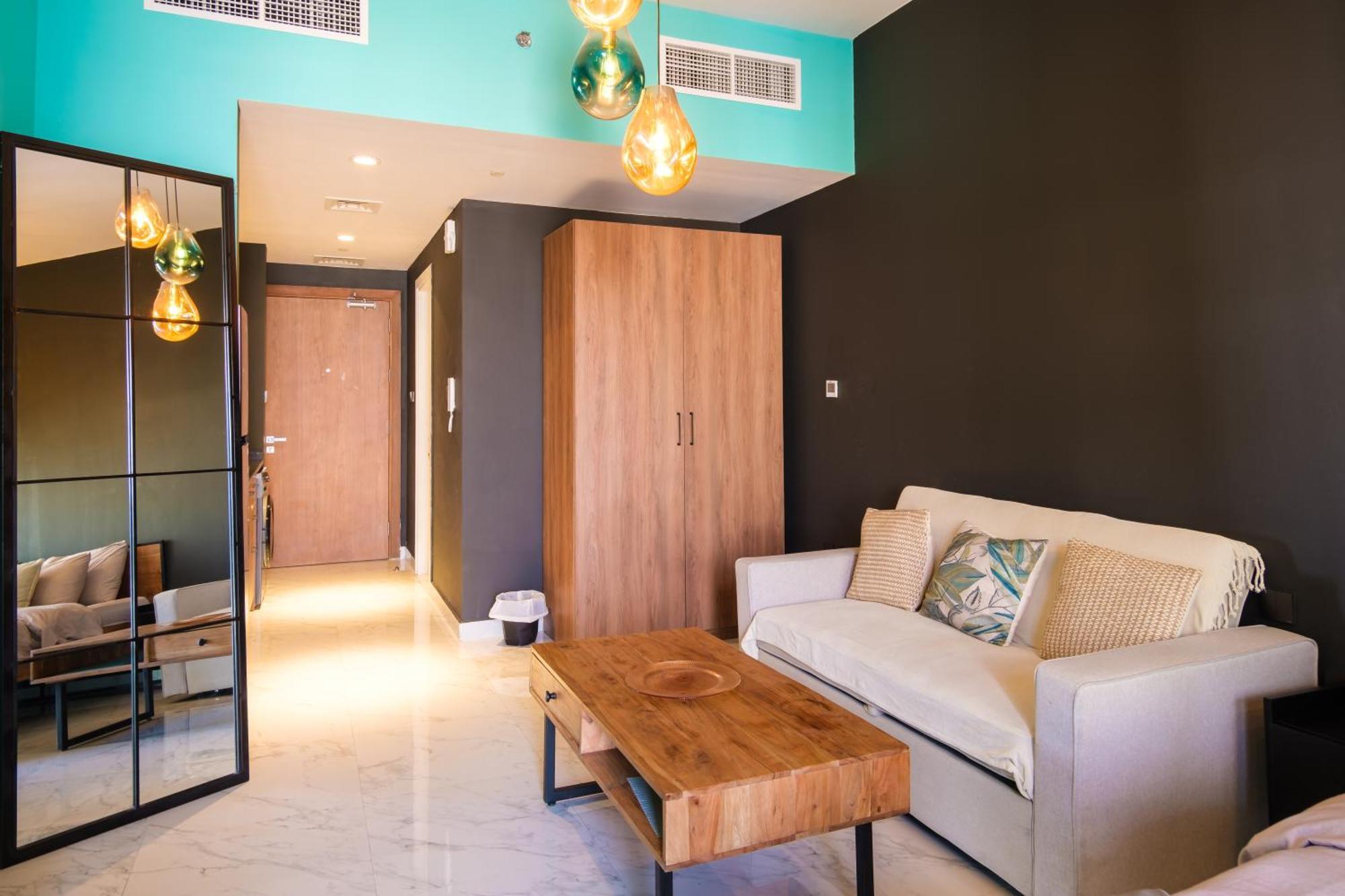 شقة Industrial Chic Retreat Al Qurayyah المظهر الخارجي الصورة