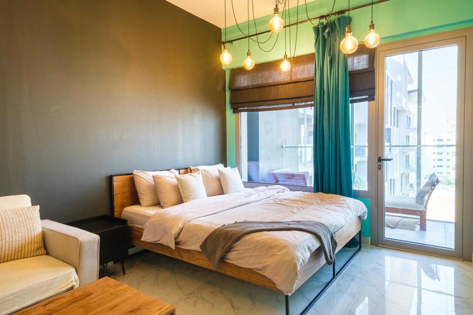 شقة Industrial Chic Retreat Al Qurayyah المظهر الخارجي الصورة