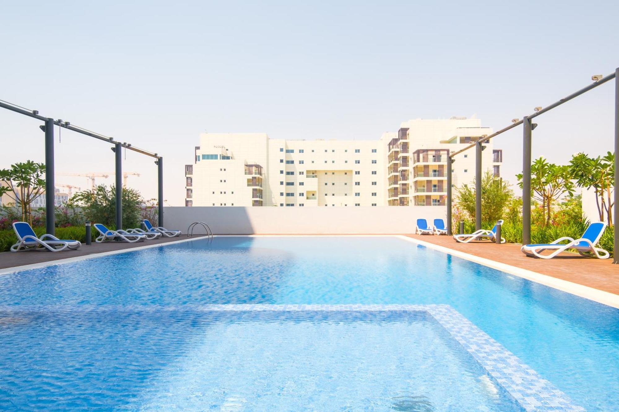 شقة Industrial Chic Retreat Al Qurayyah المظهر الخارجي الصورة